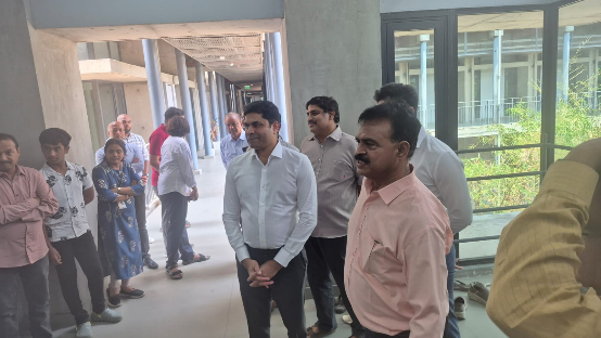Guests and team members touring the new ACTORYX facility
