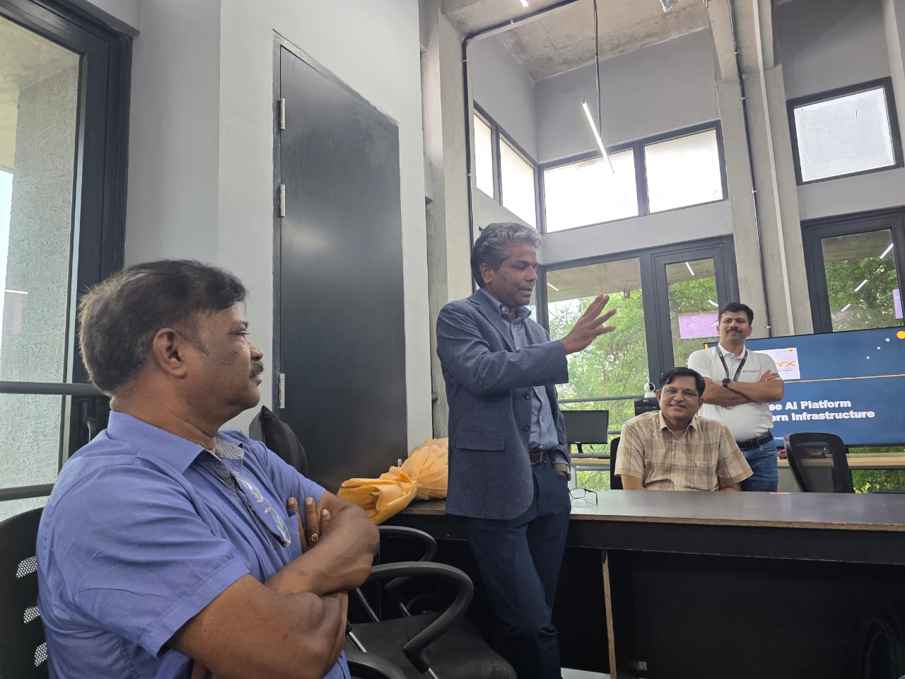 Bala presenting to the audience at ACTORYX